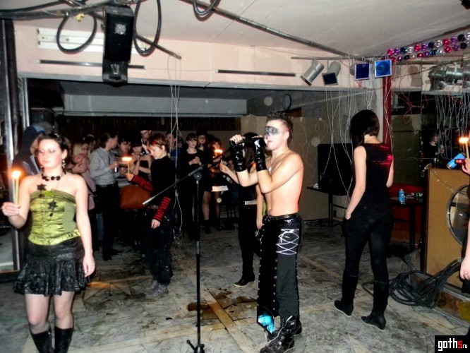 gallery_18178_1988_272600.jpg